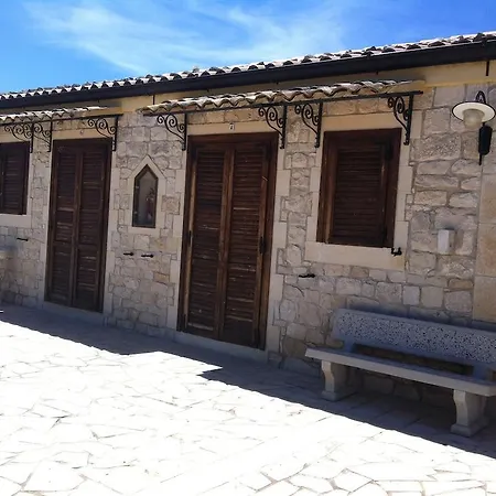 Oasi Di Cava Ispica Farm stay *