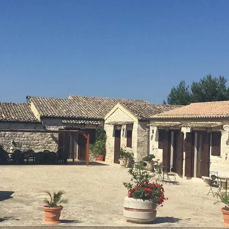 Oasi Di Cava Ispica Farm stay *